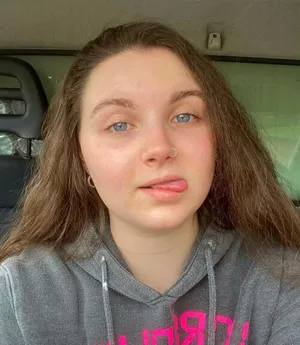 bustybritishbrunette