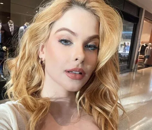 gabrielleacorrea