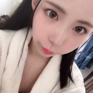 julia_yoshine