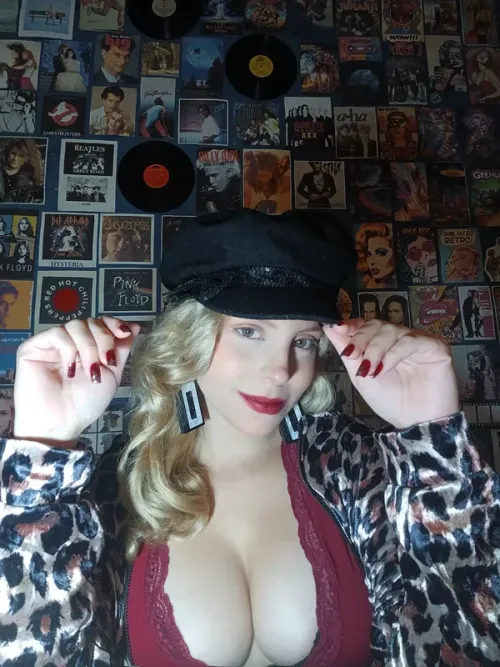 nicolle_penna_kp77