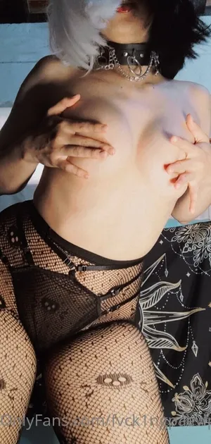 playfulgothdomme