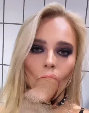 sophieguitar_