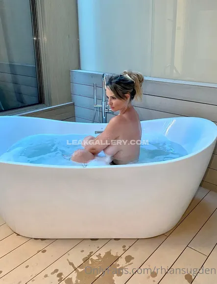 Rhiansugden Exclusive Leaked Nude Onlyfans #653346