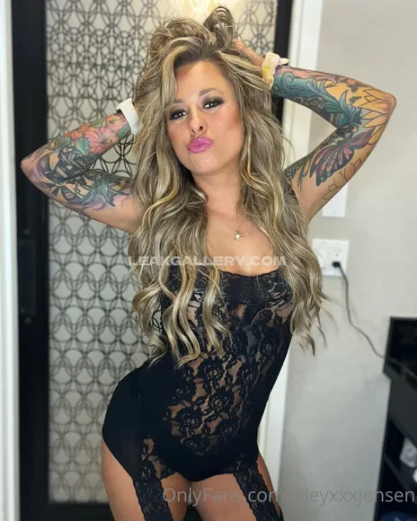 Rileyxxxjensen Exclusive Leaked Nude Onlyfans #1053045