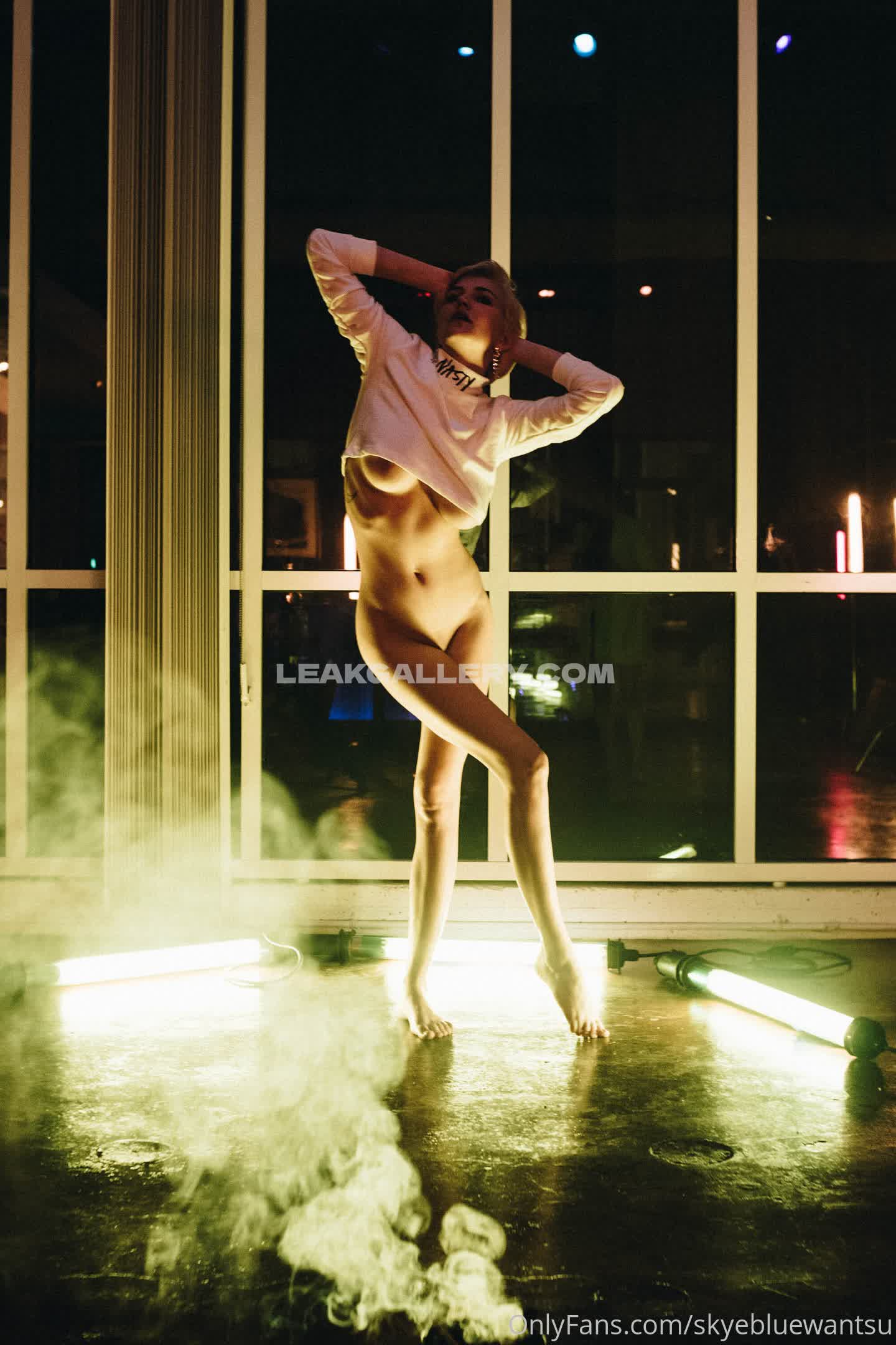 Skyebluewantsu Exclusive Leaked Nude OnlyFans #1790834