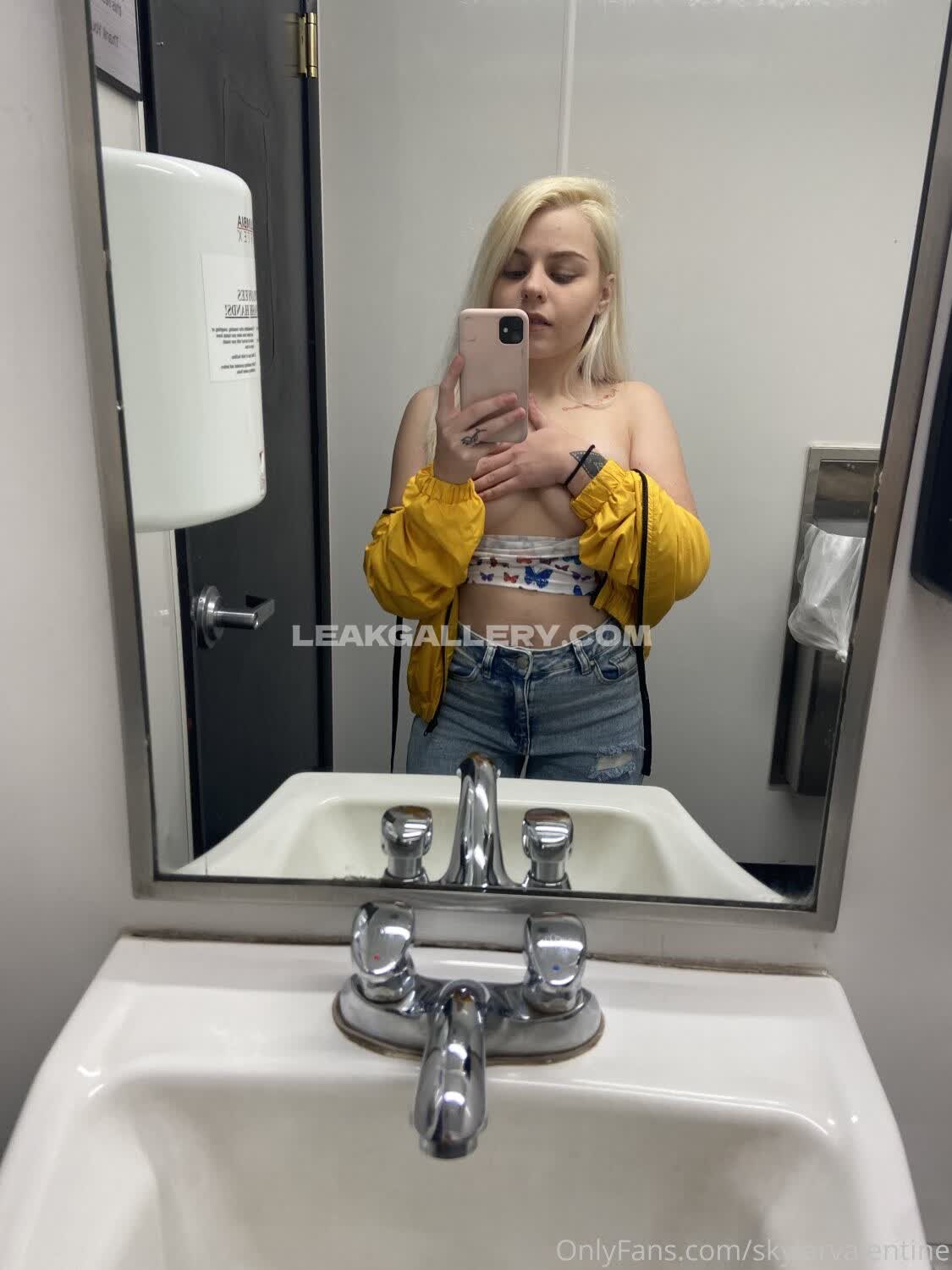Skylarvalentine Exclusive Leaked Nude OnlyFans #1047378