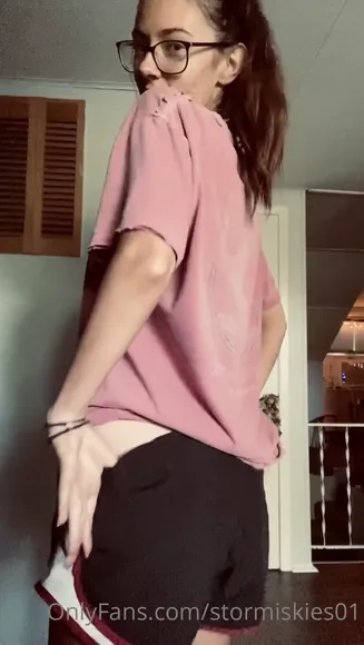 Stormiskiesvip / stormiskiesfreee Exclusive Leaked Nude Onlyfans #525246