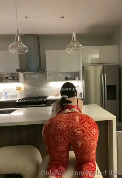 Taylerhillss Exclusive Leaked Nude Onlyfans #233480