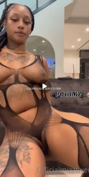 Theofficialmizztwerksum Exclusive Leaked Nude Onlyfans #1193244
