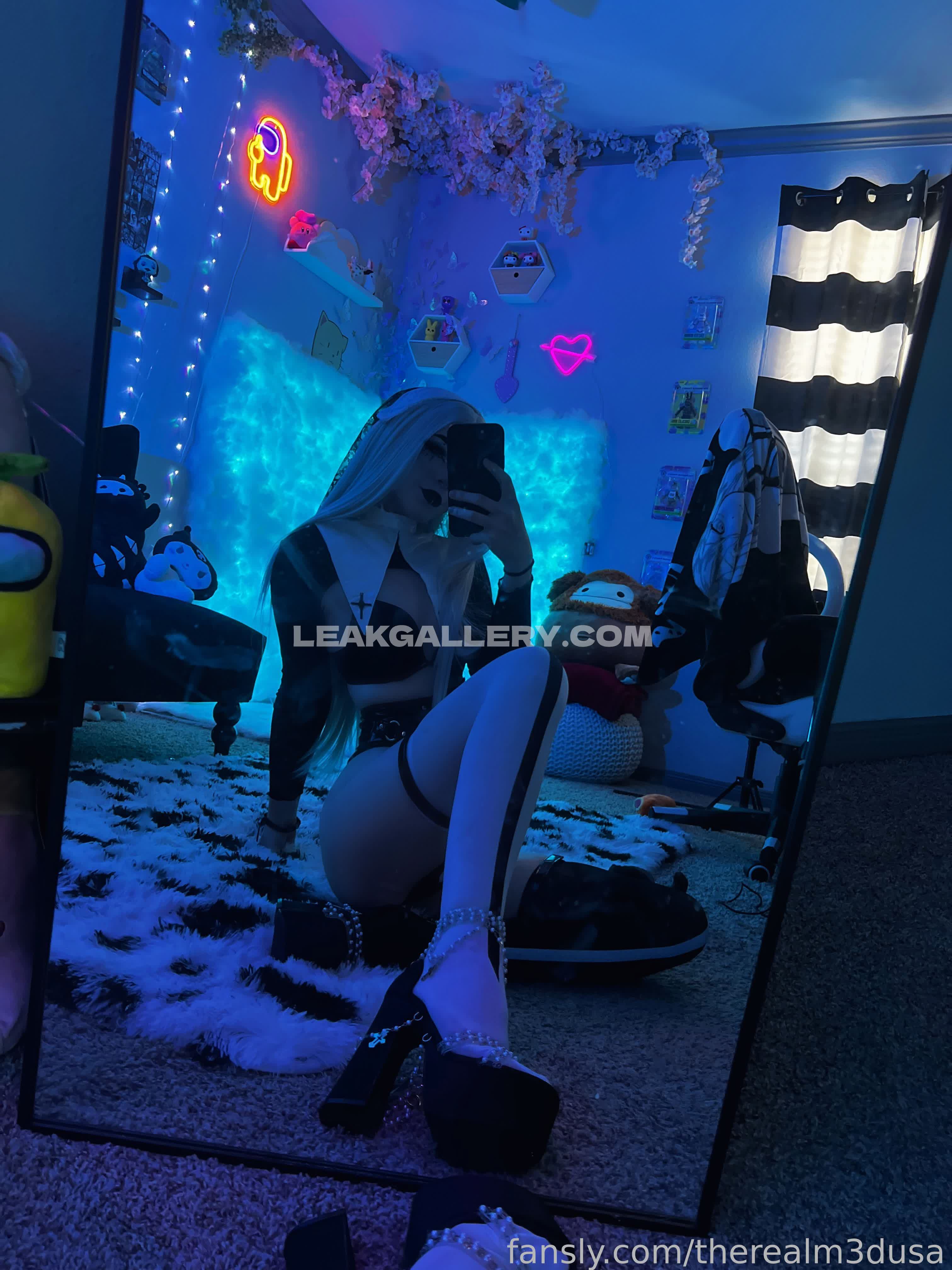 Therealm3dusa_ / iamm3dusa_ / therealm3dusa Exclusive Leaked Nude OnlyFans #851060