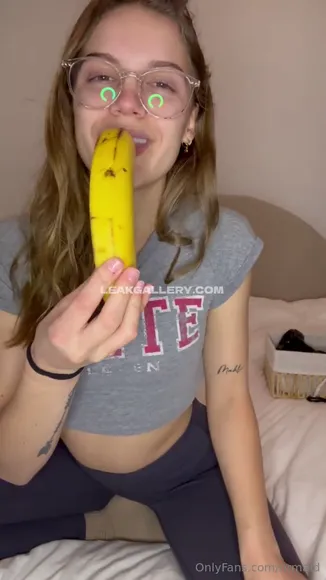 urmaid video thumbnail