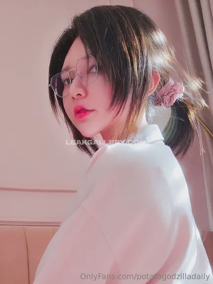 Potatogodzilla Exclusive Leaked Nude Onlyfans #1904150