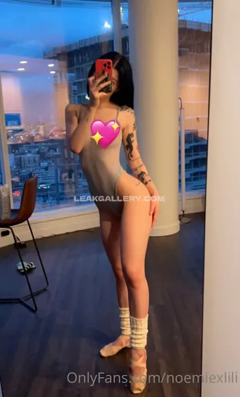 Noemiexlili / cinna.noe / cinnanoe / noemixlili Exclusive Leaked Nude Onlyfans #2131355