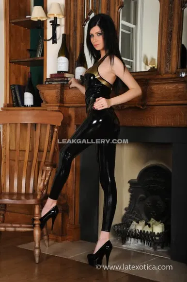 Lillyroma1982 Exclusive Leaked Nude Onlyfans #1828379