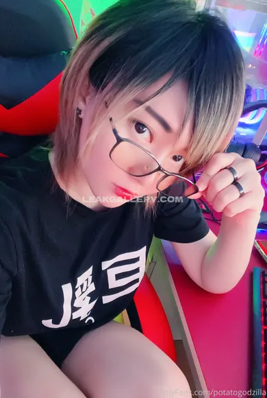 Potatogodzilla Exclusive Leaked Nude Onlyfans #1902694