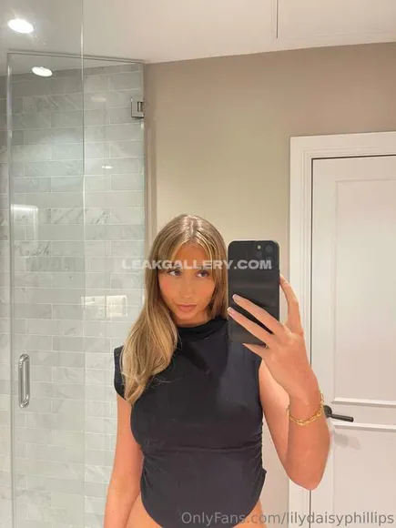 Lilydaisyphillips / lildaisyphillips Exclusive Leaked Nude Onlyfans #2354449