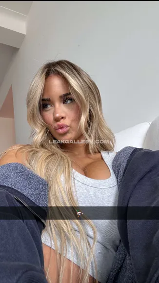 Emilyelizabeth Exclusive Leaked Nude Onlyfans #1096156