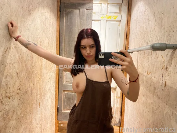 Erotica2222 Exclusive Leaked Nude Onlyfans #2127366