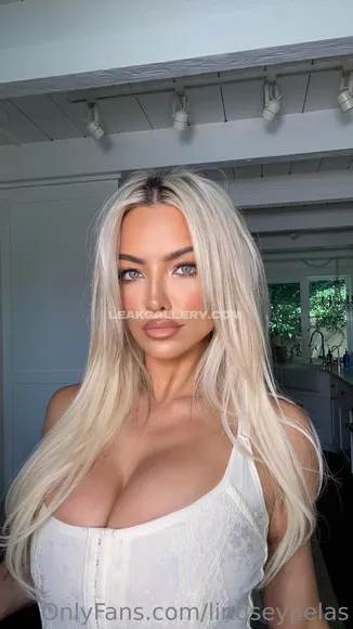 Lindseypelas Exclusive Leaked Nude Onlyfans #1792230