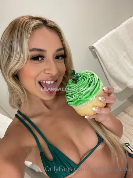 Prettybitchmia Exclusive Leaked Nude Onlyfans #1600401