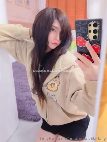 Potatogodzilla Exclusive Leaked Nude Onlyfans #1906361