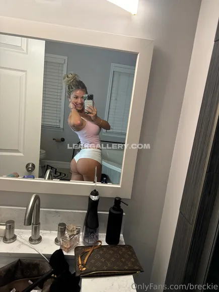 Breckie / breckiehill Exclusive Leaked Nude Onlyfans #1605509