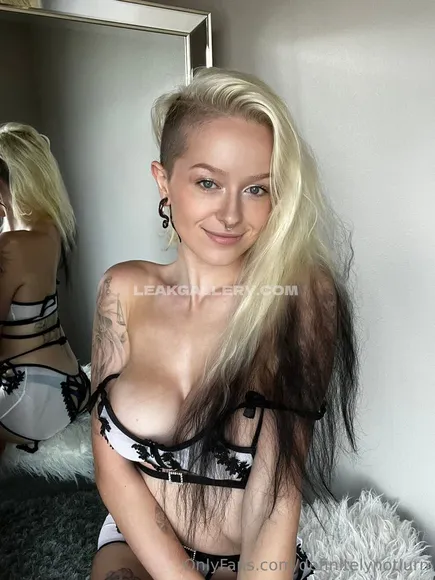 Definitelynotlurn Exclusive Leaked Nude Onlyfans #981865