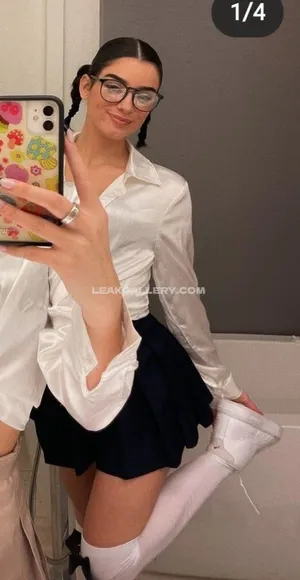 Dixiedamelio Exclusive Leaked Nude Onlyfans #2132739