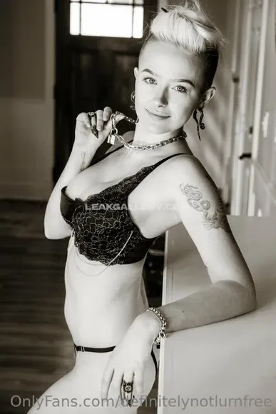 Definitelynotlurn Exclusive Leaked Nude Onlyfans #970271