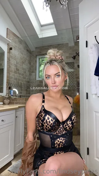 Lindseypelas Exclusive Leaked Nude Onlyfans #1795360