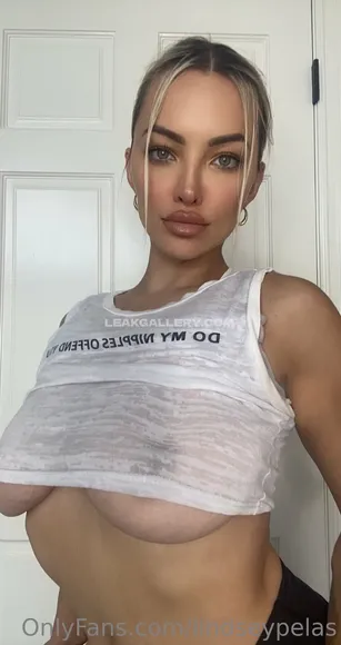 Lindseypelas Exclusive Leaked Nude Onlyfans #1797398