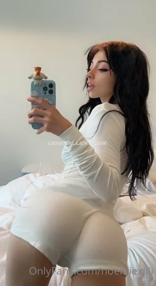 Noemiexlili / cinna.noe / cinnanoe / noemixlili Exclusive Leaked Nude Onlyfans #2132916