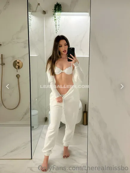 Therealmissbo Exclusive Leaked Nude Onlyfans #1126595