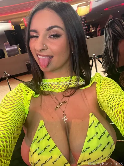 Tittykitty42 Exclusive Leaked Nude Onlyfans #1228042