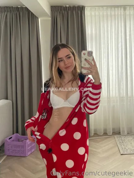 Cutegeekie Exclusive Leaked Nude Onlyfans #1206460