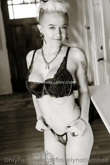 Definitelynotlurn Exclusive Leaked Nude Onlyfans #980017
