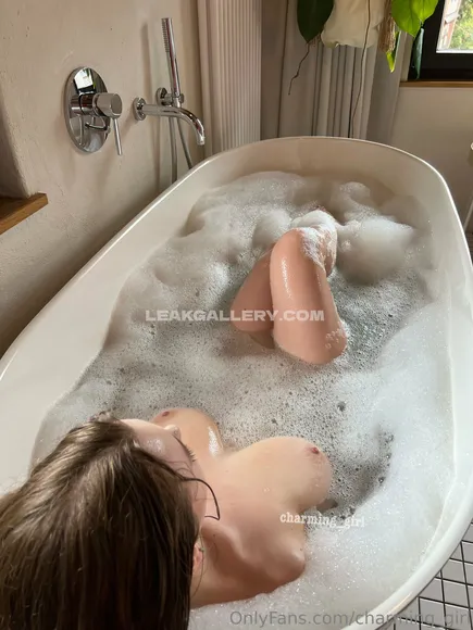 Charming_girl Exclusive Leaked Nude Onlyfans #1297052