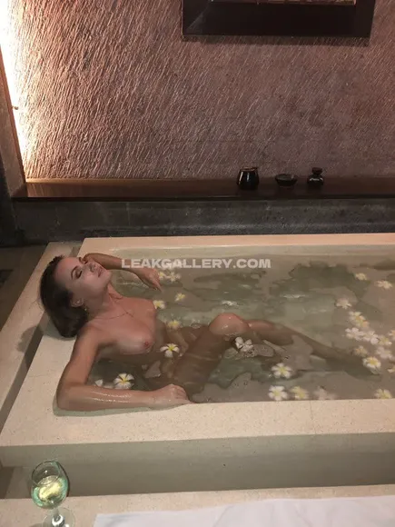 Nicolerosses / nicole_model Exclusive Leaked Nude Onlyfans #1893328