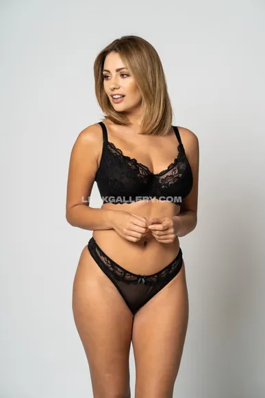 Hollyjadepeersofficial Exclusive Leaked Nude Onlyfans #2124421