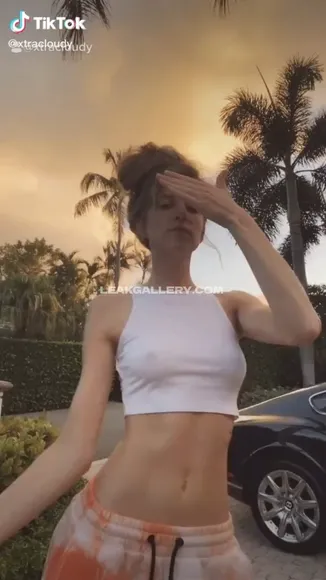 Xtracloudy Exclusive Leaked Nude Onlyfans #2236447