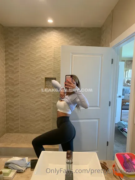 Prettybitchmia Exclusive Leaked Nude Onlyfans #1583724