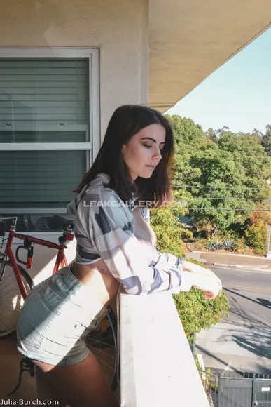 Juliaburch / juliaaburch Exclusive Leaked Nude Onlyfans #1436974