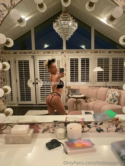 Lindseypelas Exclusive Leaked Nude Onlyfans #1800518