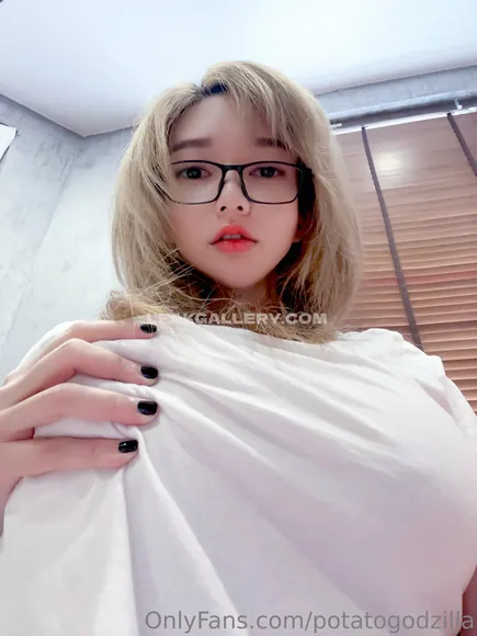 Potatogodzilla Exclusive Leaked Nude Onlyfans #1915067
