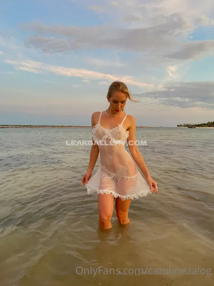Carolinezalog Exclusive Leaked Nude Onlyfans #1883076