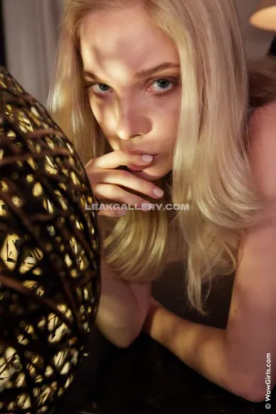 Youremmawhite Exclusive Leaked Nude Onlyfans #596876
