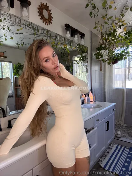 Xnicoleanistonx Exclusive Leaked Nude Onlyfans #856670