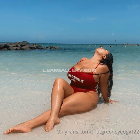 Thatgreeneyedgirl22 Exclusive Leaked Nude Onlyfans #2048933