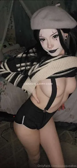 Pipssqueakss Exclusive Leaked Nude Onlyfans #952957
