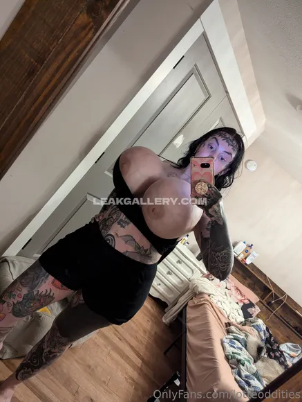 Lotteodditiesfree / lotteoddities Exclusive Leaked Nude Onlyfans #1126574